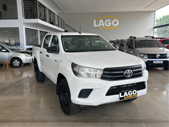TOYOTA HILUX 2.8 STD 4X4 CD 16V DIESEL 4P MANUAL
